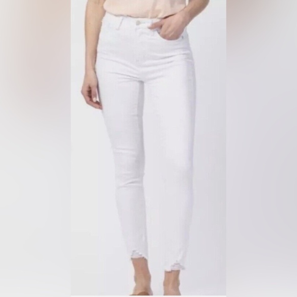 JUDY BLUE - High Rise White Skinny’s / Raw Hem / Tan Threading - NEW